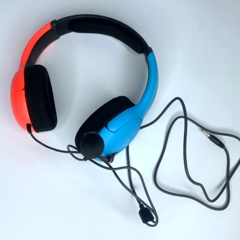Nintendo Switch Wired Gaming Headset with Headphones With Blue Red.